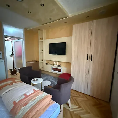 דירה Dudino Gnezdo בור